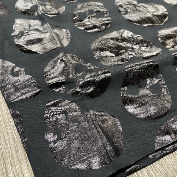 Skull Print Black High Waist Mini Skirt - Picture 6 of 6